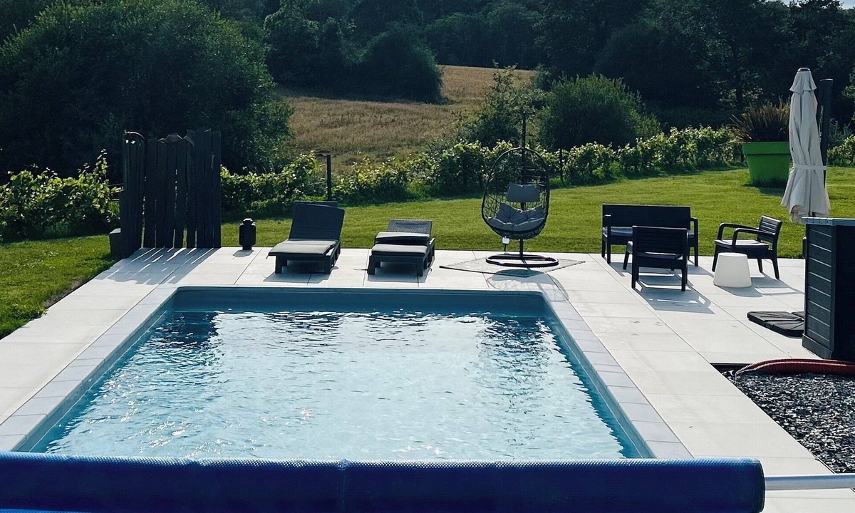 La Ferriere-de-Flee House | FAMILLE & ESPACE charming renovated character house for 8 people