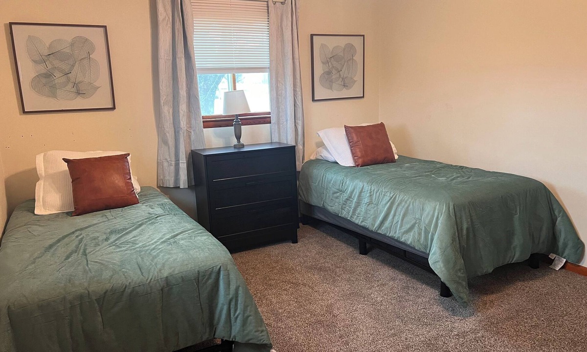 Pimento House | Family-friendly three bedroom home on S US 41 in Vigo County; Terre Haute, IN.