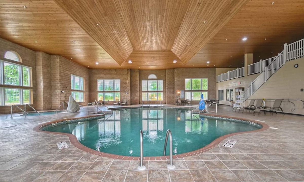 Pembine Hotel | Family Island Getaway! 3 Cozy Units w/Pool, Dining & Scenic Trail Walks!