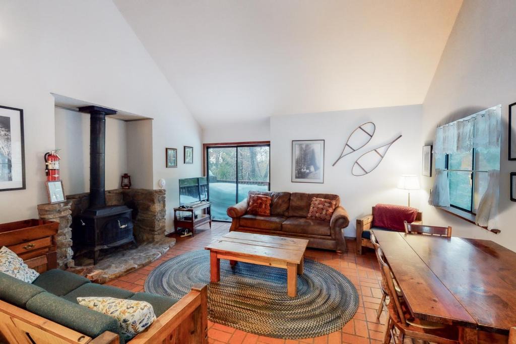Yosemite West House | Forest Glen