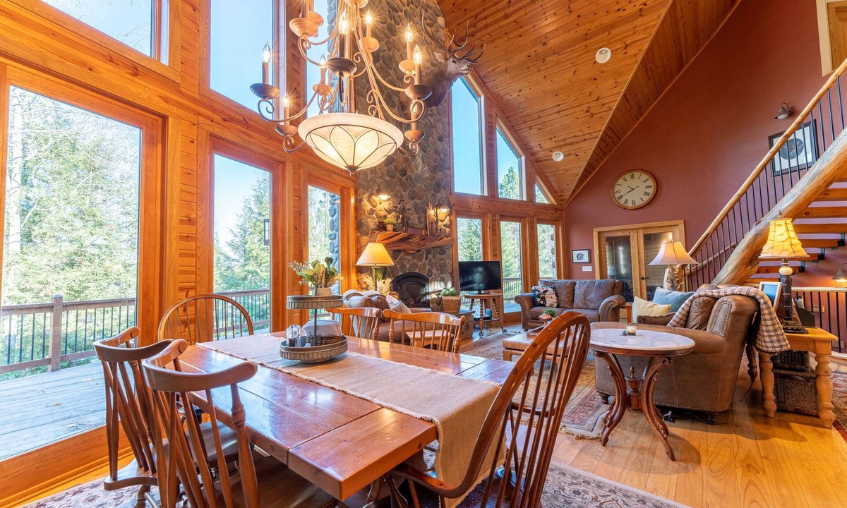 Stambaugh Cabin | Fortune Ridge: The Perfect Summer Getaway: Kayaking, Swimming & Bonfires