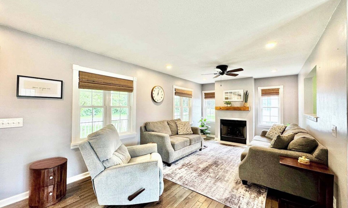 Marion House | From the moment you step onto our huge, inviting front porch, you'll feel your stress melt away