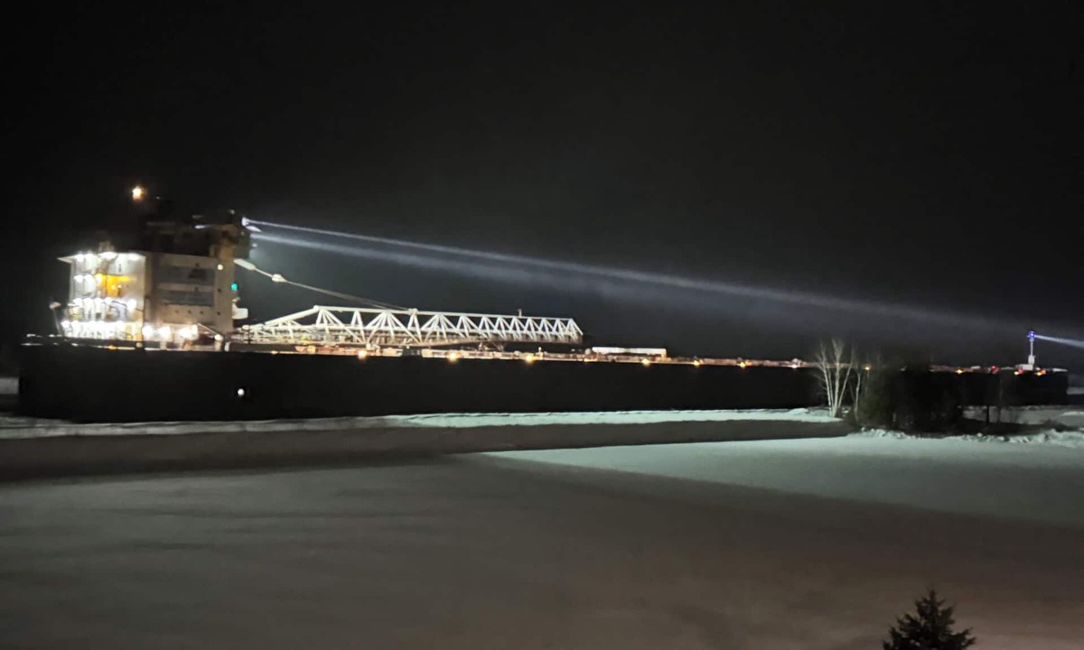 Barbeau House | Front Row Seat to Great Lakes Freighters: The Rock Cut Retreat