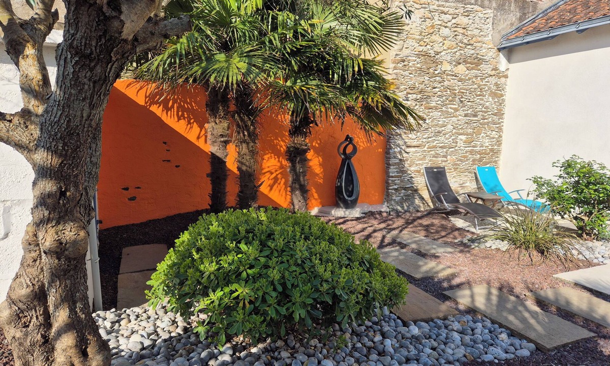 La Rogere House | Fully renovated house, all comforts, near beach, free wi-fi access.
