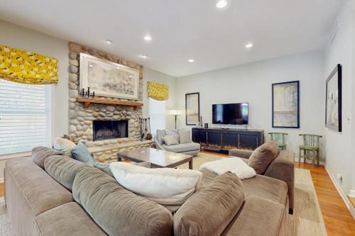 Grand Beach House | Grand Getaway