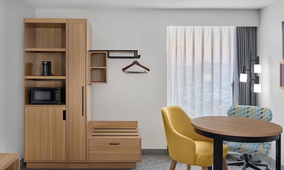 Carol Stream Hotel | Hampton Inn Chicago-Carol Stream