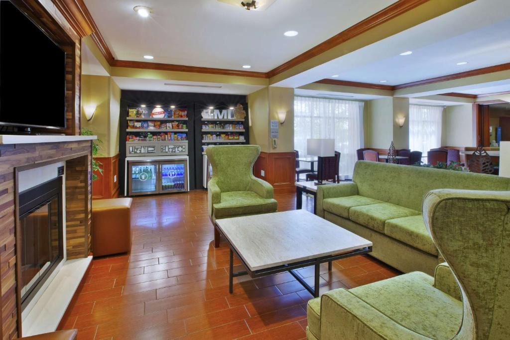 Commerce Township Hotel | Hampton Inn Commerce/Novi