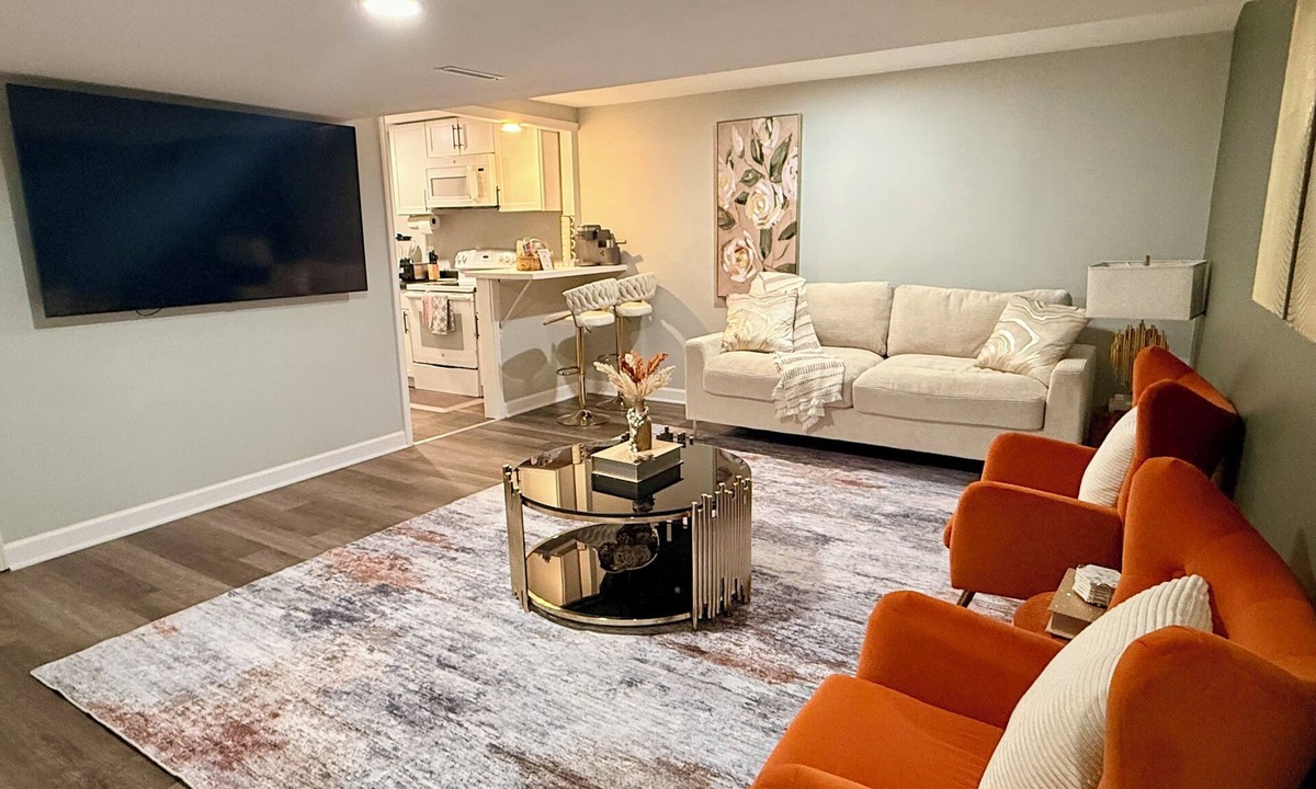 Gurnee Apartment | Haven Suite- Modern 1BR Near Gurnee Mills, Six Flags, Naval Base, Area Hospitals