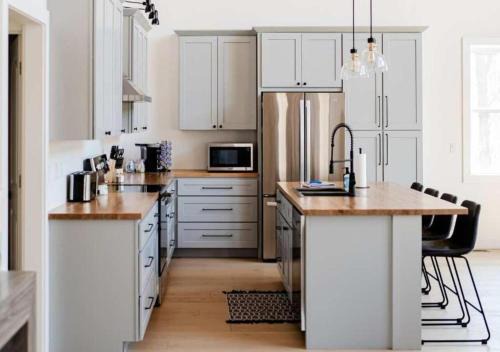 Berrien Springs House | Hidden Arbor House - newly renovated retreat