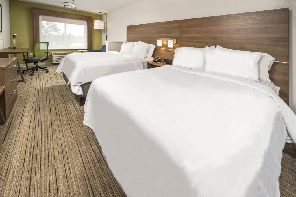 Vernon Hills Hotel | Holiday Inn Express Chicago Northwest-Vernon Hills by IHG