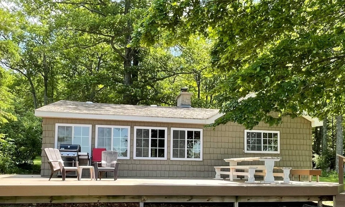 Lincoln Cottage | Hubbard Lake Sunset Hideaway, large lakefront property.
