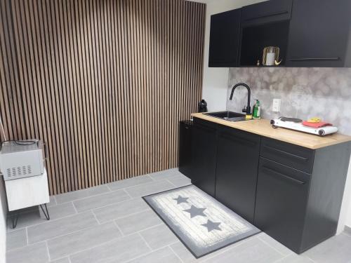Einigen Apartment | Jasmins Airbnb