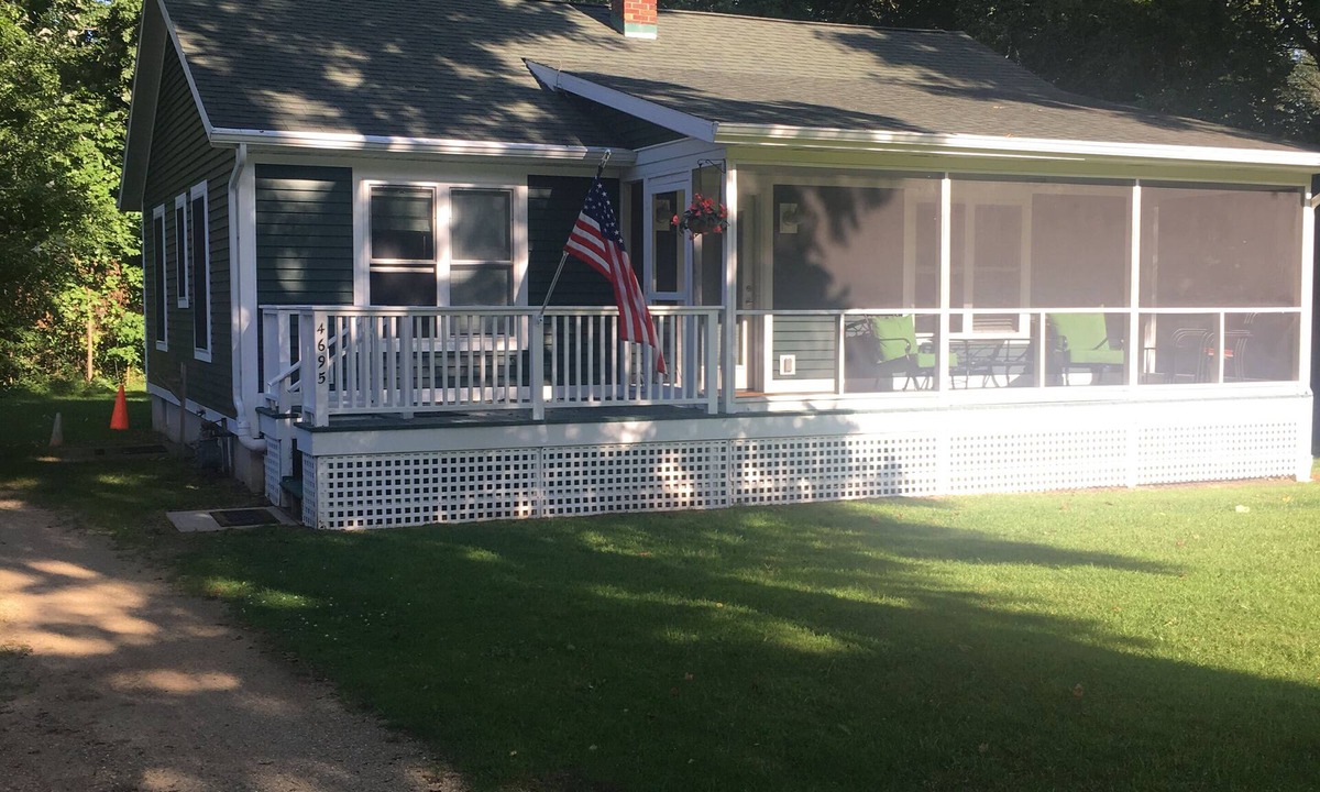 Lake Michigan Beach House | John's Beachside Cottage - Short Walk To Terrific Lake Michigan Beach