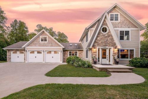 Sister Bay House | Kings Landing by Simple Life Rentals