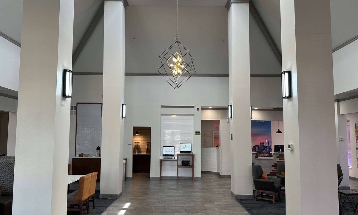 South Holland Hotel | La Quinta Inn & Suites by Wyndham South Holland