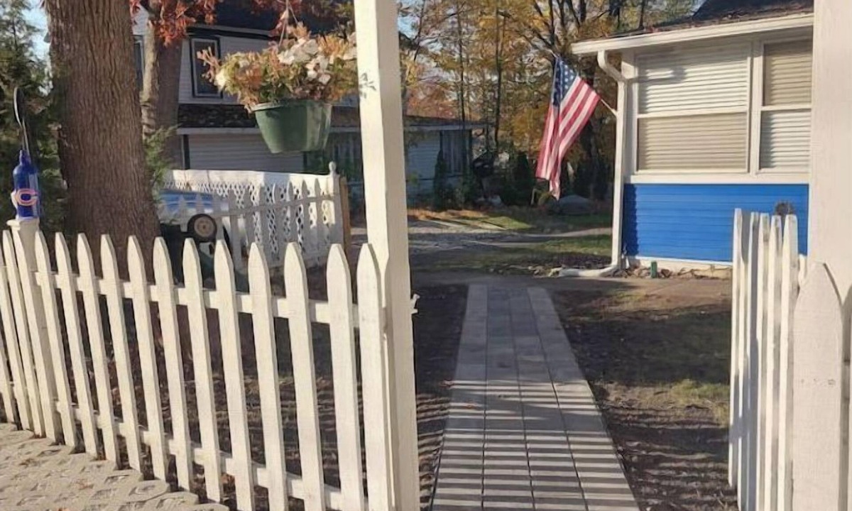 Twin Lakes House | Lake Geneva Area Cottage -walk to Lake Mary WIFI, Gas grill, golf, FENCED yard