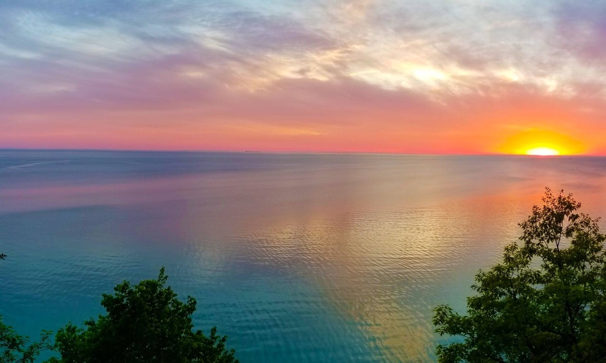 Frankfort Cottage | Lake MI Cottage w/105' of Private, Sandy Beach. Aug 22nd Availability.
