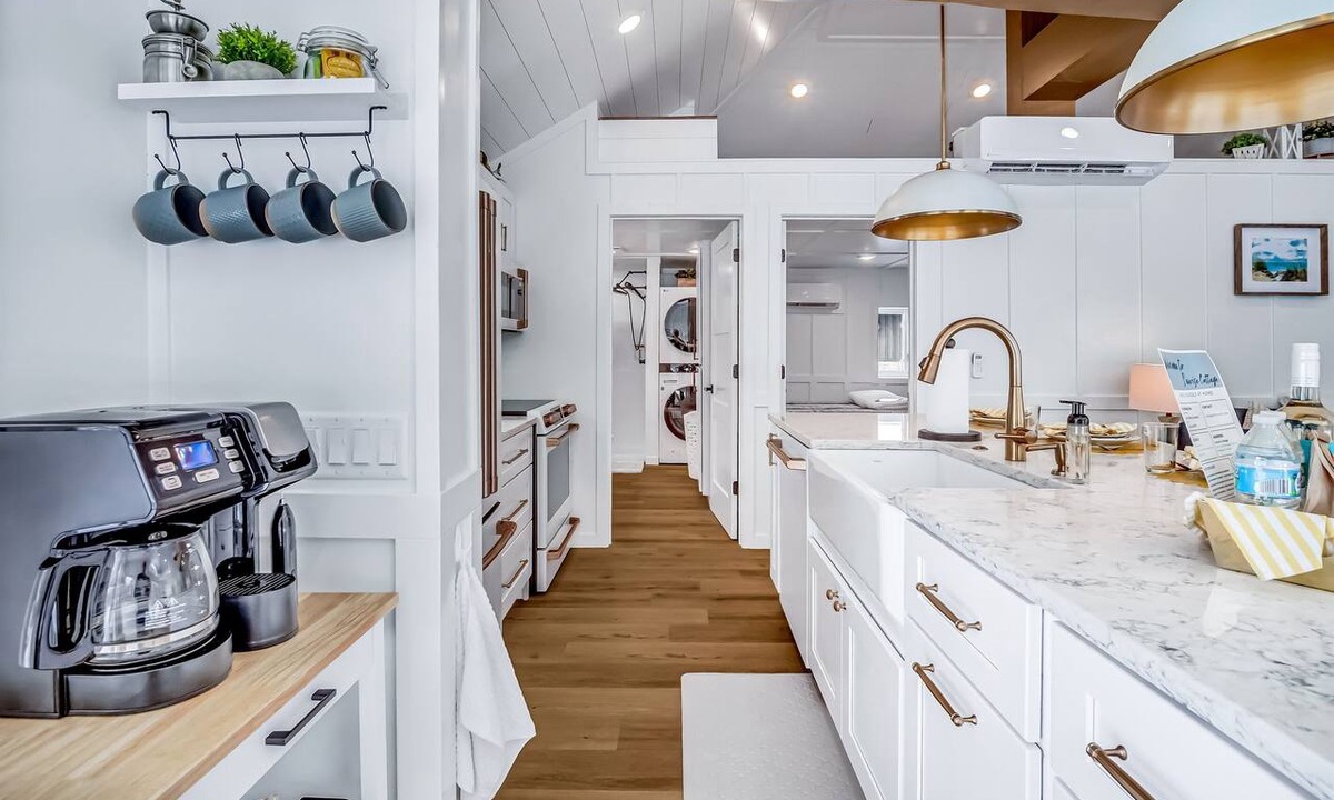 Montague Cottage | Lake Michigan Cottage Near Montague - Sleeps 8