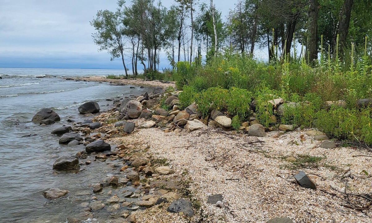 Menominee Cottage | Lake Michigan Retreat