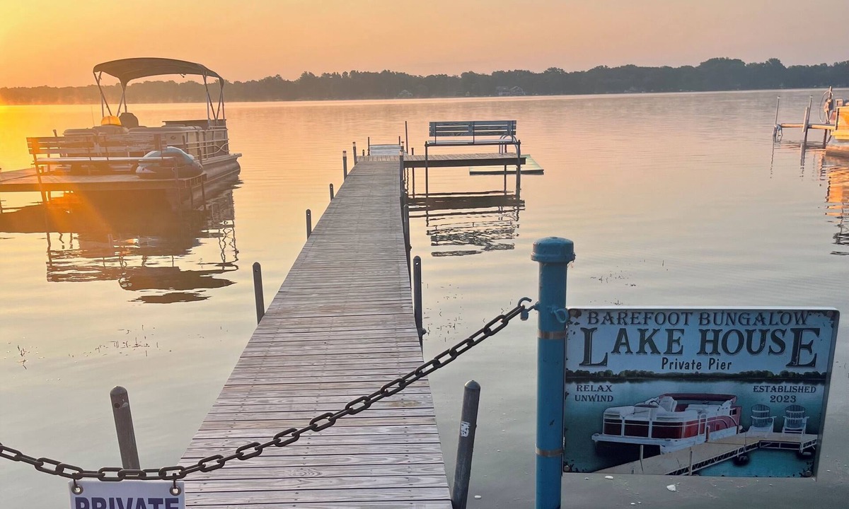 Bass Lake House | Lake view house with private pier lake access