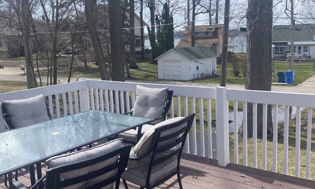 Manitou Beach-Devils Lake House | Lake Views from Great Deck, newly remodeled, Family members of all ages