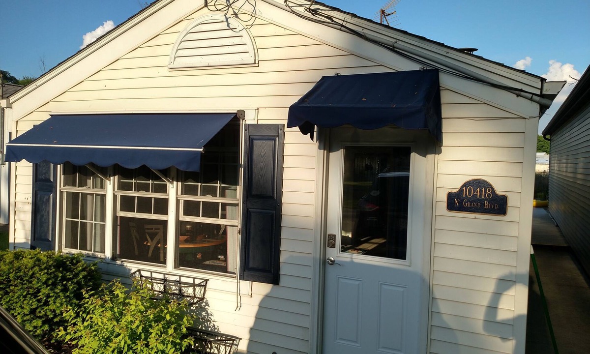 Enchanted Hills House | Lake Wawasee- Morrison Island. Updated 2 Bed, 1Bath Cute Cottage on the water