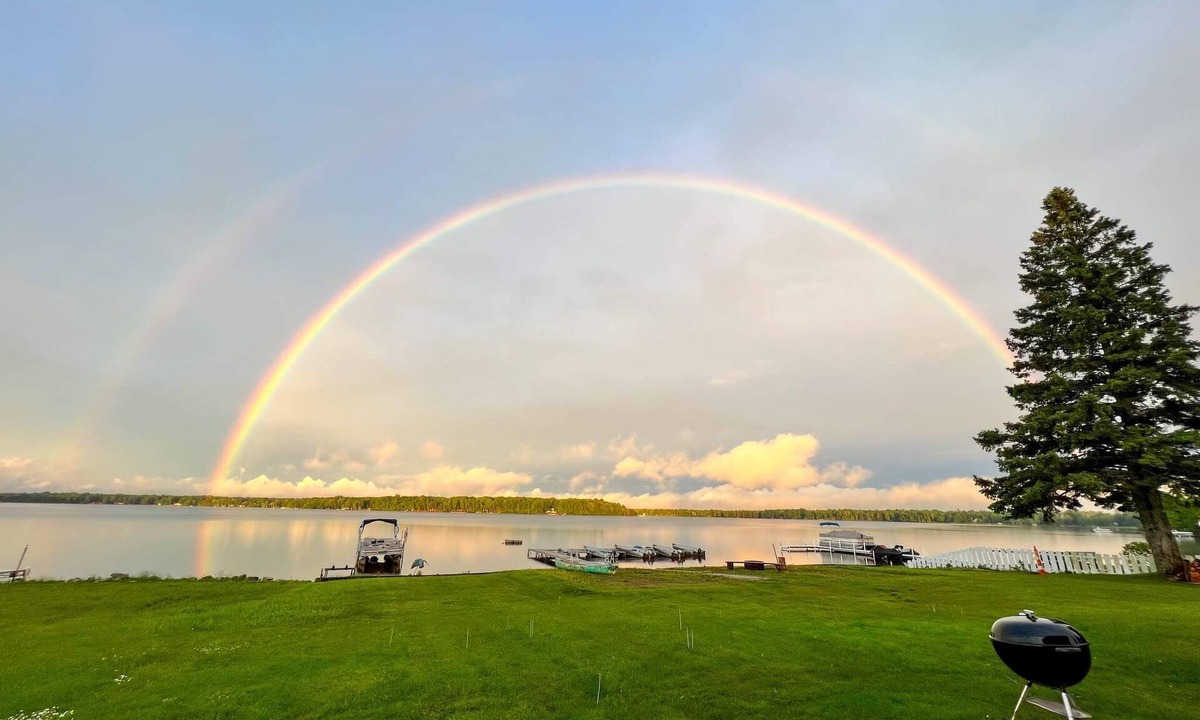 Trout Lake Cabin | Lakefront Cabin Rental Resort -Cabin 1-Fish, Sightseeing, & Ride Trails