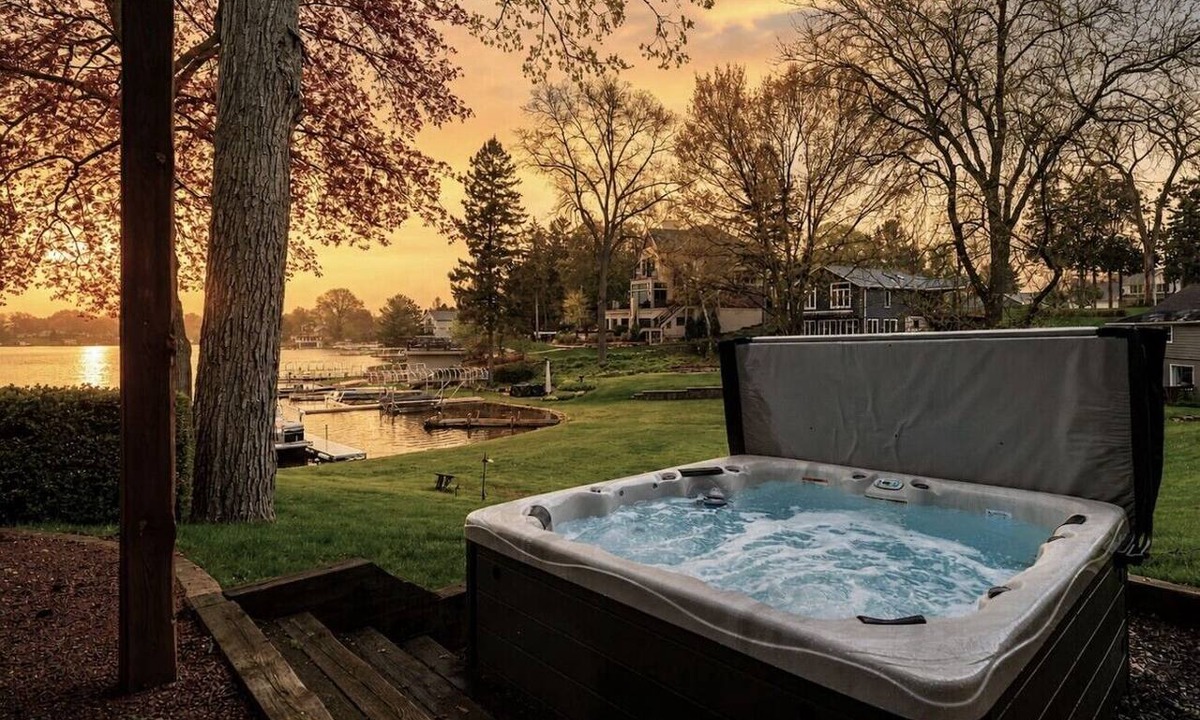 Maplewood House | Lakefront Retreat on Okauchee | Theater, Hot Tub, Bunk Room + 50’ Frontage