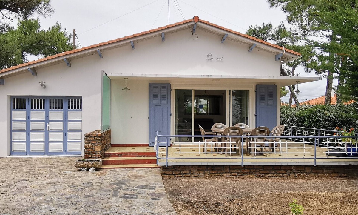 La Tranche-sur-Mer House | Last Minute! Cozy Beach House for 6 with Wi-Fi, 150m to Beach, La Tranche-sur-Mer