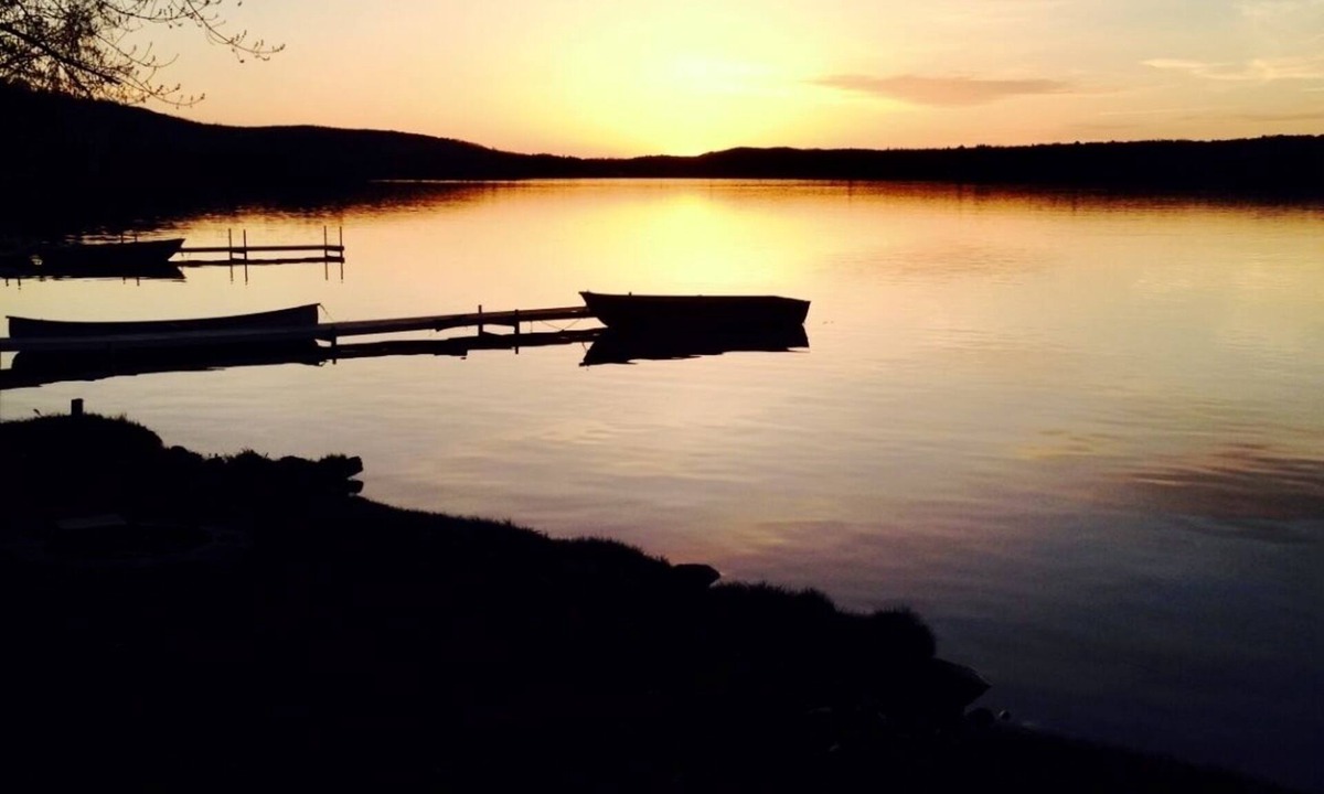 Maple City Cabin | Leelanau County Hidden Gem on Little Traverse Lake