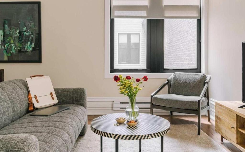 The Loop Apartment | LIVN Millennium Park Downtown Chicago Prem Studio