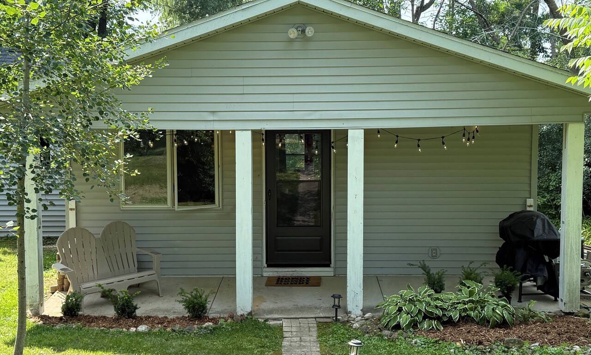 Hingham Cabin | Long Lake Cabin + Camp - spacious cabin on 1 acre wooded lot minutes from water