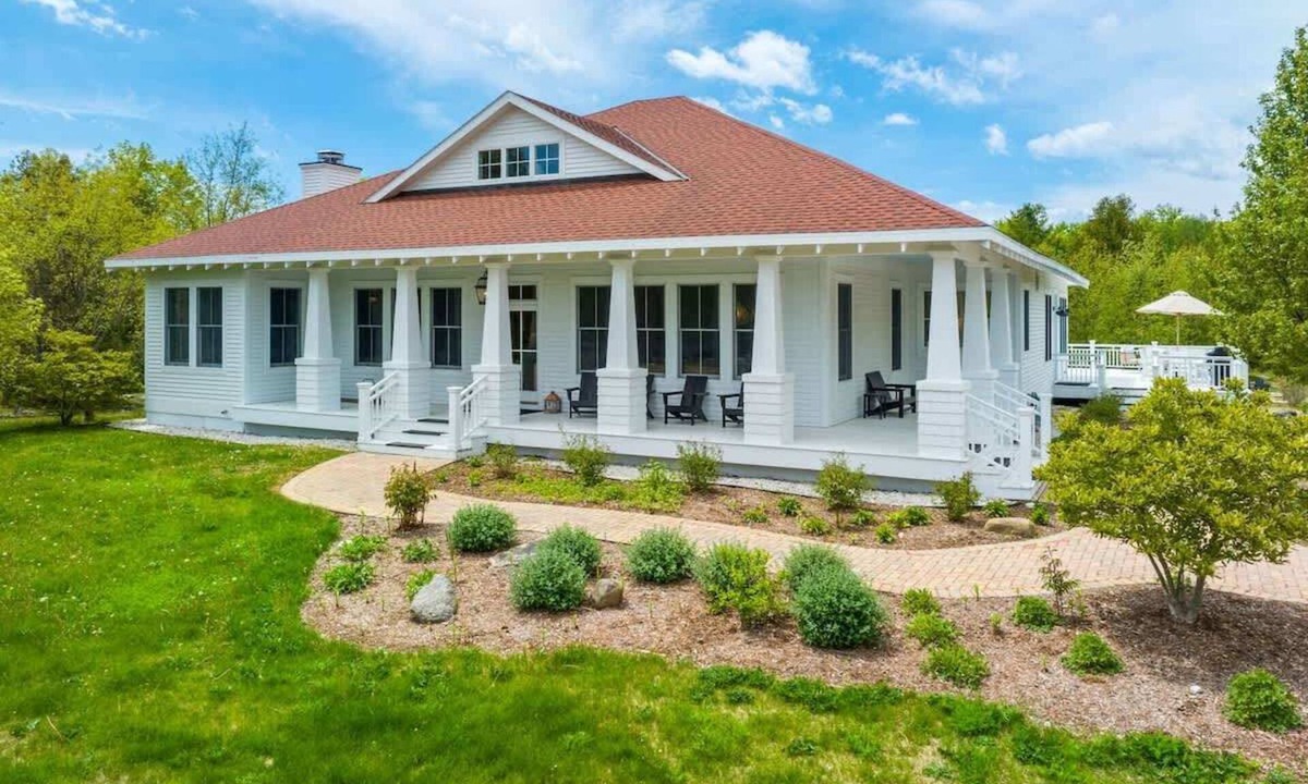Ellison Bay House | Lost Lane | Luxury Retreat w/Hot Tub & Trails