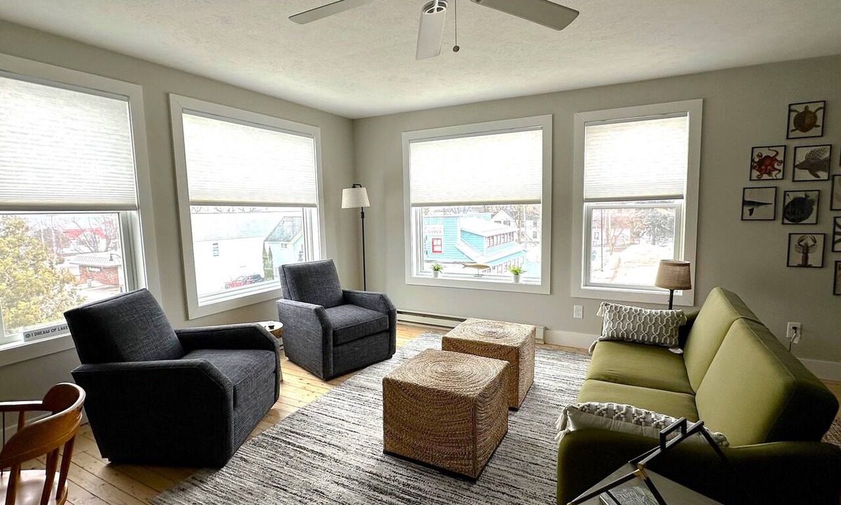 Northport House | Luxury two bed apt in Northport! Walk to everything (next door to Plover apt)