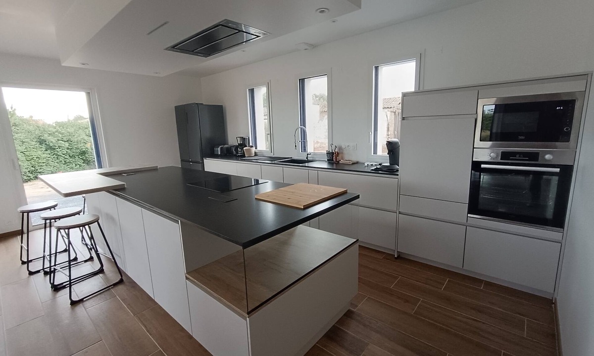 Olonne-sur-Mer House | Maison neuve 4 chambres 7 lits doubles vue Marais proche Mer + Sauna 4 personnes