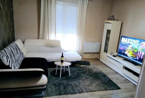 Flore Apartment | Marco