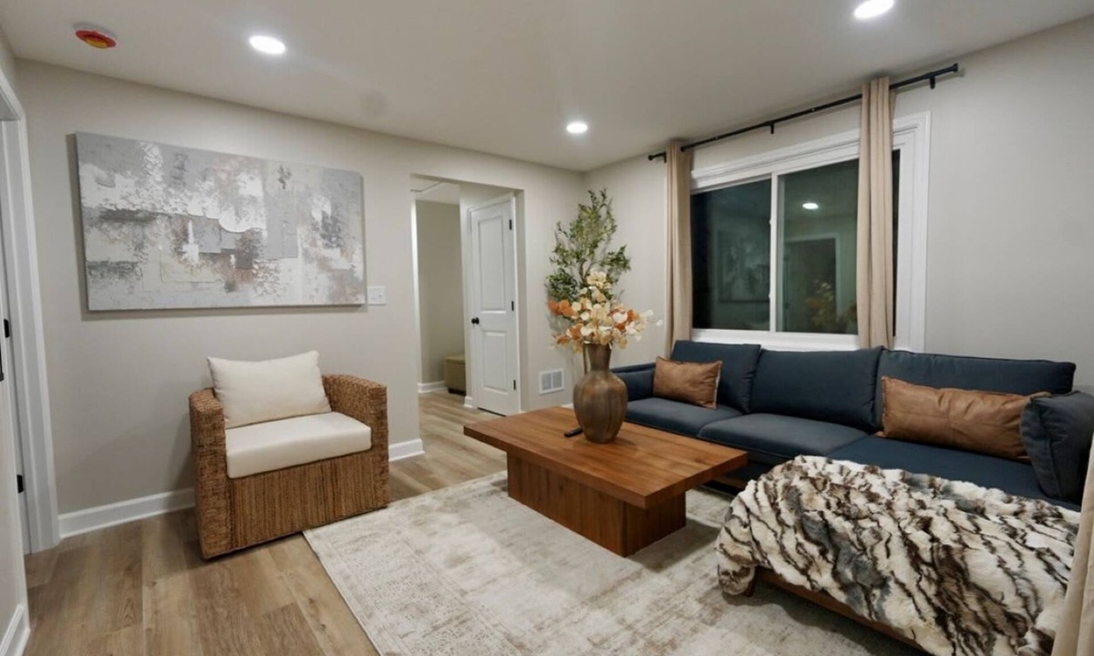 Homewood House | Modern Stylish Comfort Near Casino and Hwy