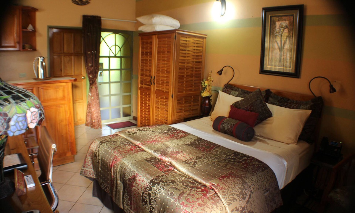 Bon Accord Village House | Native Abode