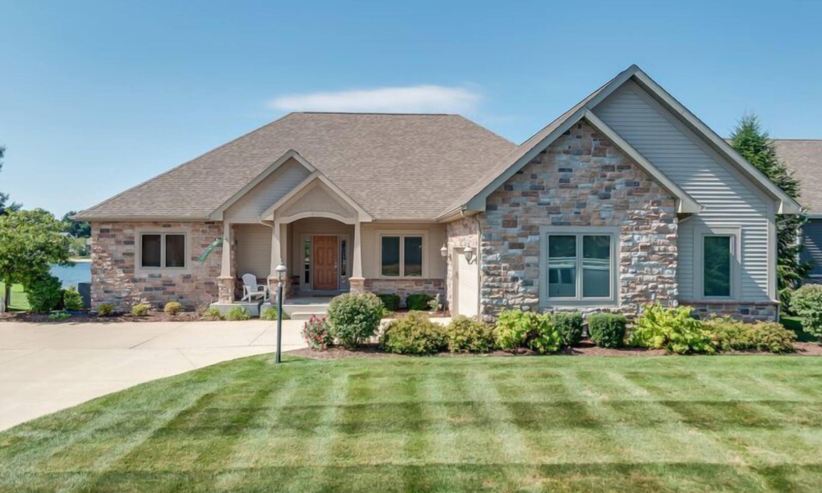 South Bend House | NDU football, NDU graduation, South Bend Special Events