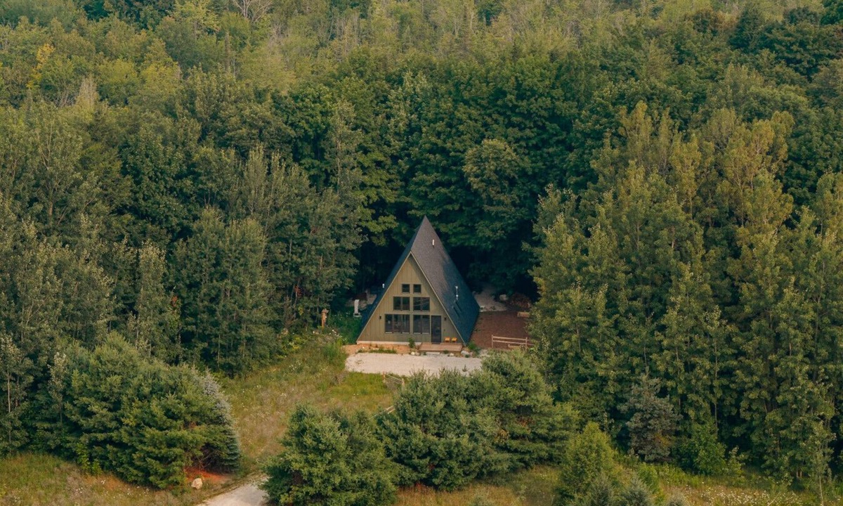 Suttons Bay House | New A-Frame in wine country