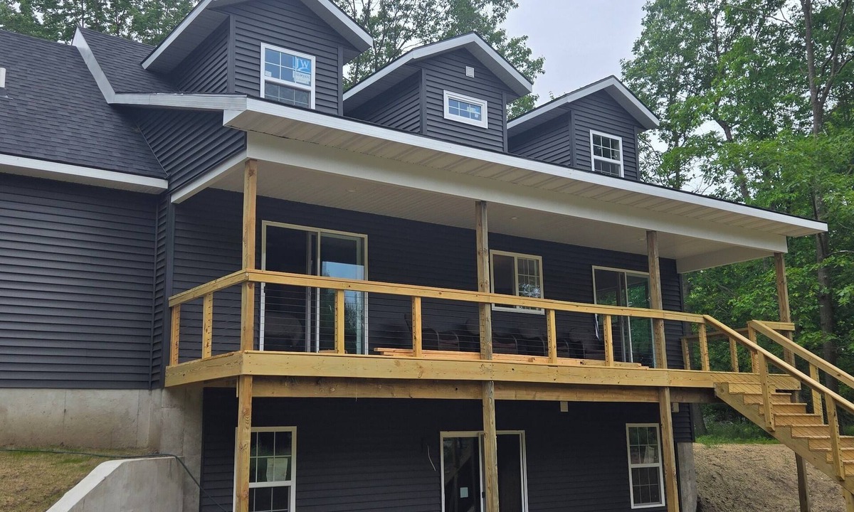 Canadian Lakes House | Newly Built Lake House with private lake frontage! 3 Br/2 bath, very spacious!
