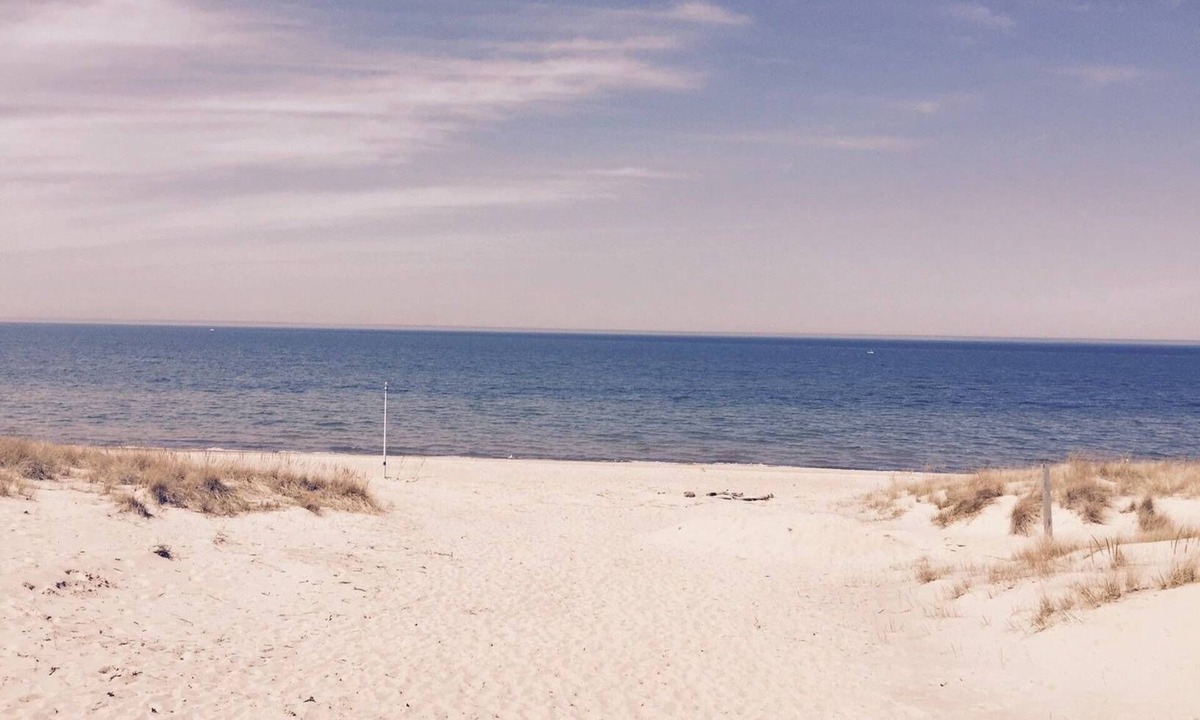 South Haven House | North Shore 6Bed/5-1/2 Bath,Pool,Fire Pit, Beach, Decks, Fireplace