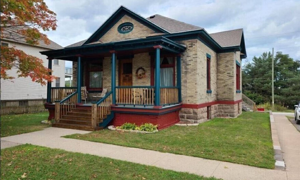 Munising House | Our Place Inn Munising- Summertime in Munising – Your Lake Superior Retreat Awaits!