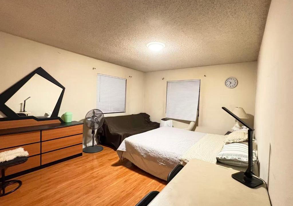 San Gabriel House | Palm Cabin