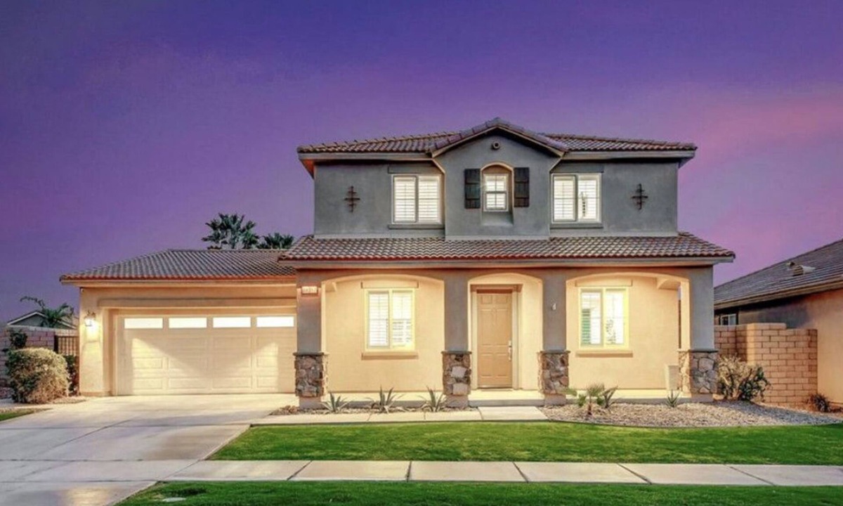 Terra Lago House | Palm Delight: Spacious 5-bedroom house with WiFi, EV charger in enjoyable Indio