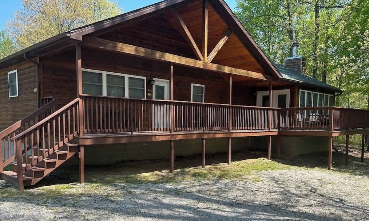 Eckerty Cabin | Patoka Lake Solarium Deluxe #19 at Patoka 4 Seasons Resort