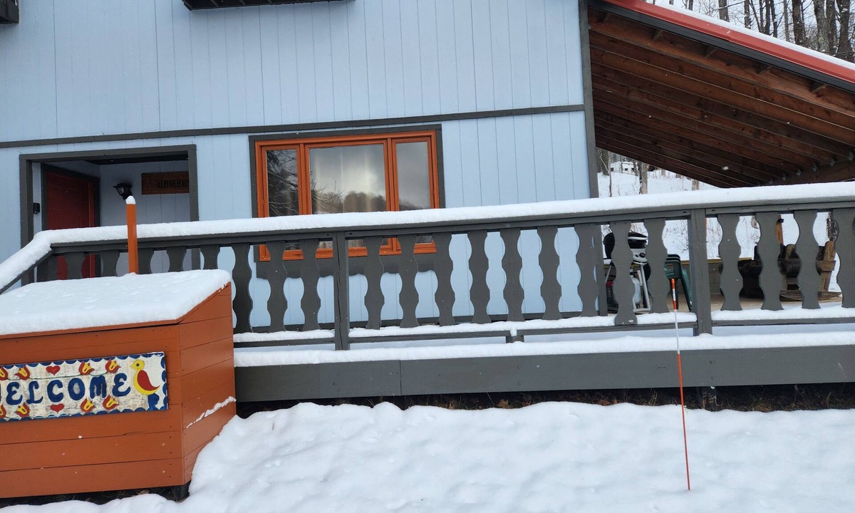 Stambaugh Ski Chalet | Peaceful Updated Chalet across street from Ski Brule -Right Side