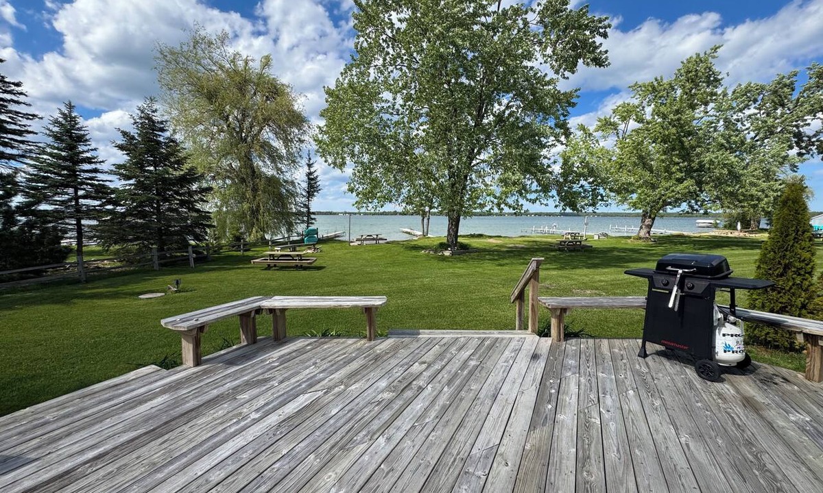 Presque Isle Cottage | Perfect 2-bedroom cottage with AC in fabulous Presque Isle