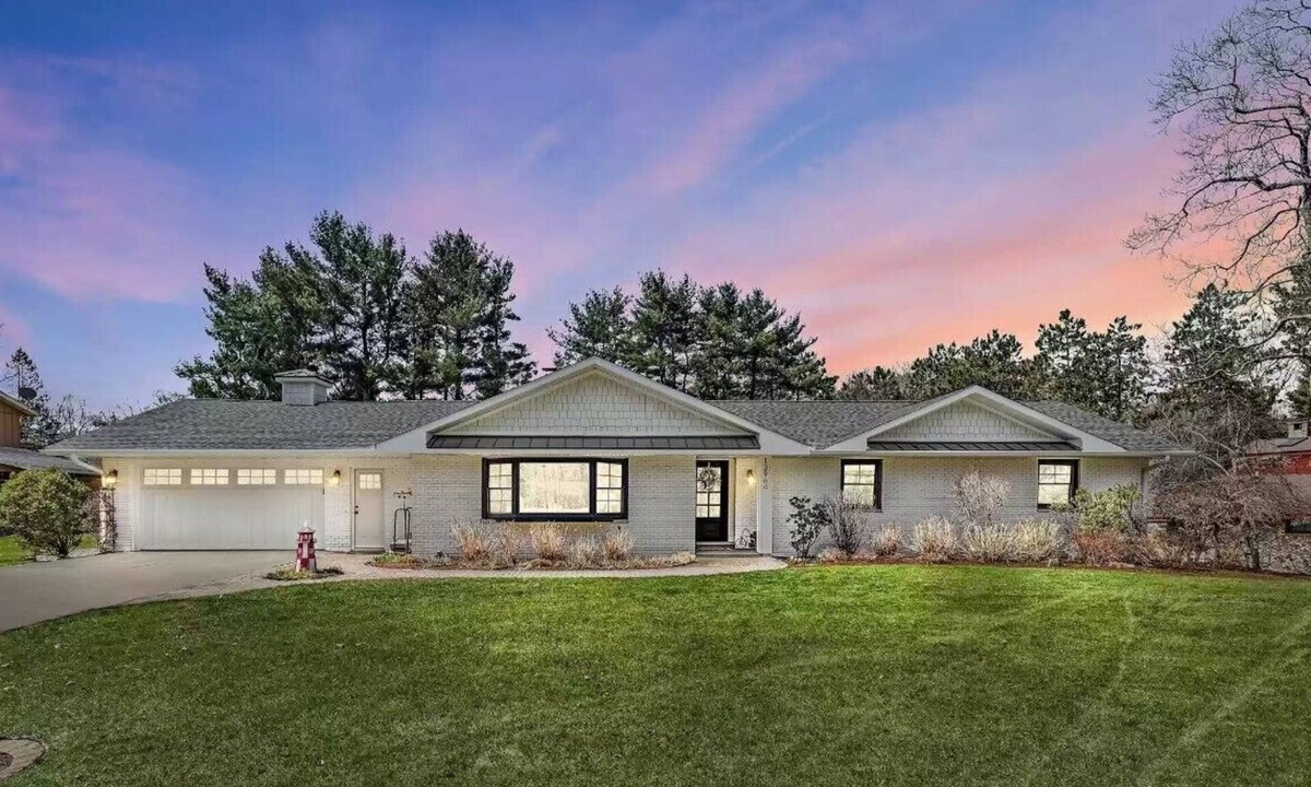 Shorewood-Tower Hills-Harbert House | Perfect retreat for multi-generational families! Sat-Saturday lakeside rental.