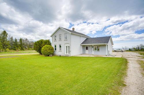 Manitowoc House | Pet Friendly Home on 15 acres - Lake Michigan
